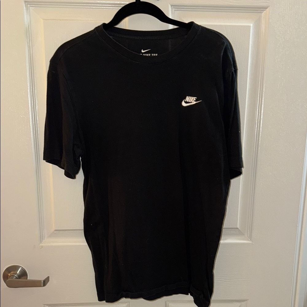 Nike Men's Black Short Sleeve Tee